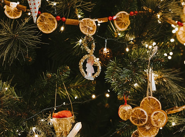 Christmas Tree Decorations - christmas paper chain