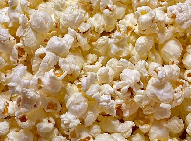 Popcorn garlands